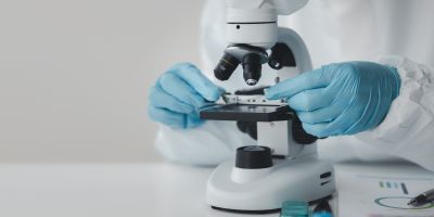 Microscope