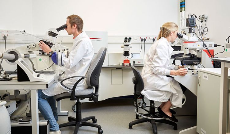 Electron Microscopy at the University of Leeds